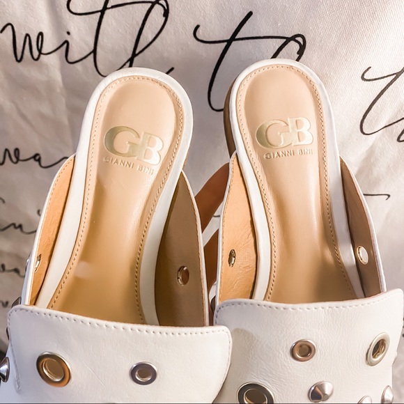 Sold Gianni Bini white leather grommet mules - Picture 5 of 7